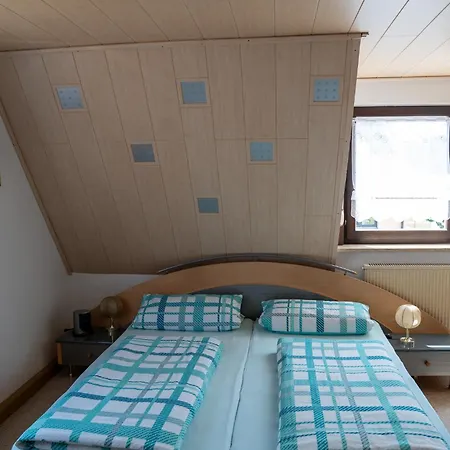 Bed & Breakfast Eger *